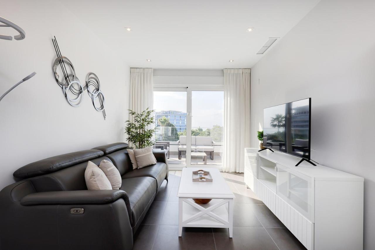 Brand New Apartment With Pool And Sea View In マルベーリャ エクステリア 写真